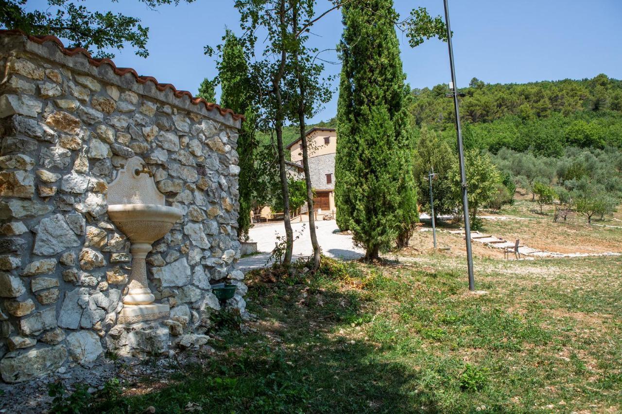 Borgo Incantato Spoleto Pompagnano Buitenkant foto